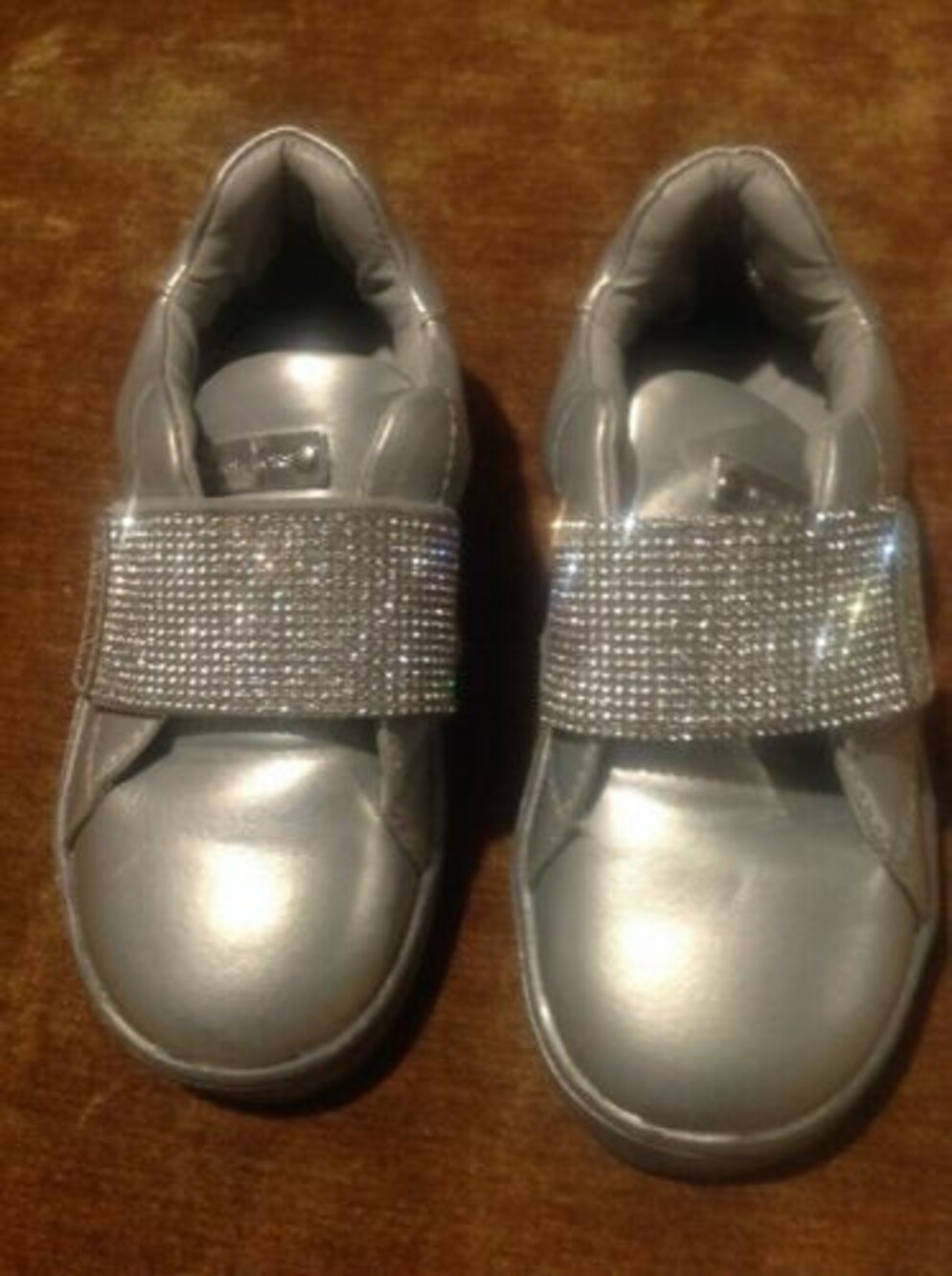 MICHAEL KORS 9M GIRLS IVY CANDY MUTED SILVER SILVER RHINESTONE SNEAKERS MRSP $69